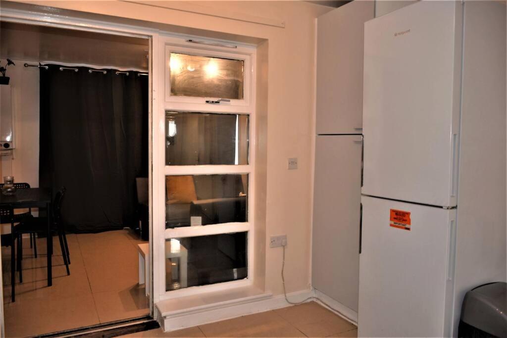 London 4 Bedroom House Εξωτερικό φωτογραφία