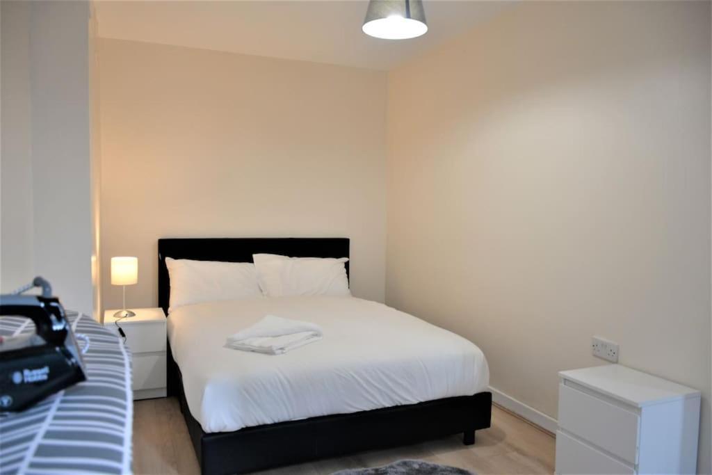 London 4 Bedroom House Εξωτερικό φωτογραφία